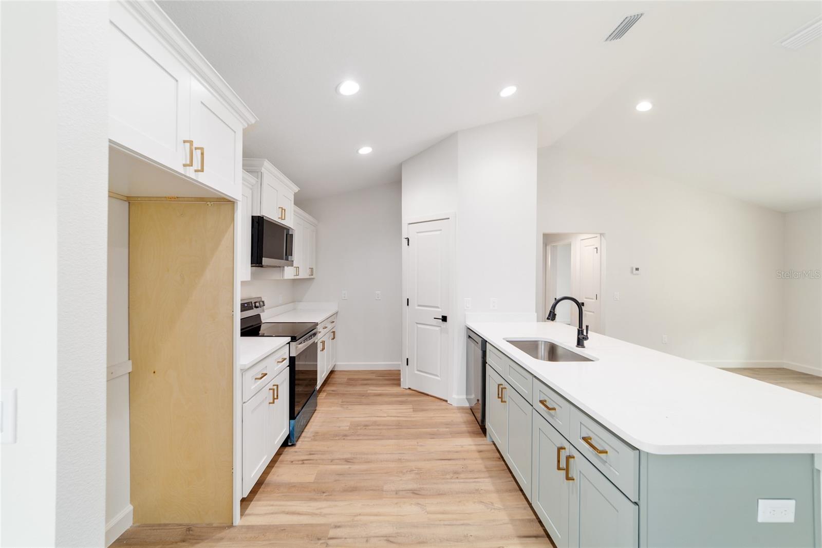 Image 10 of 31 For 5388 9th Street