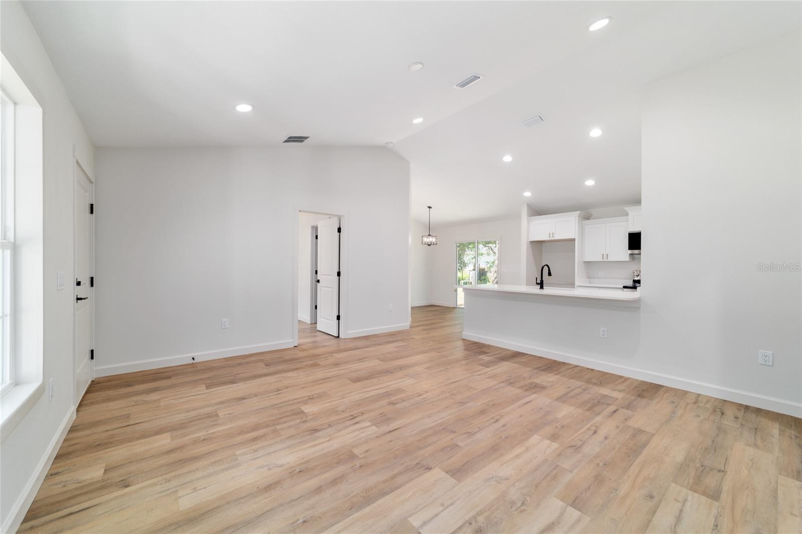 Image 6 of 31 For 5388 9th Street