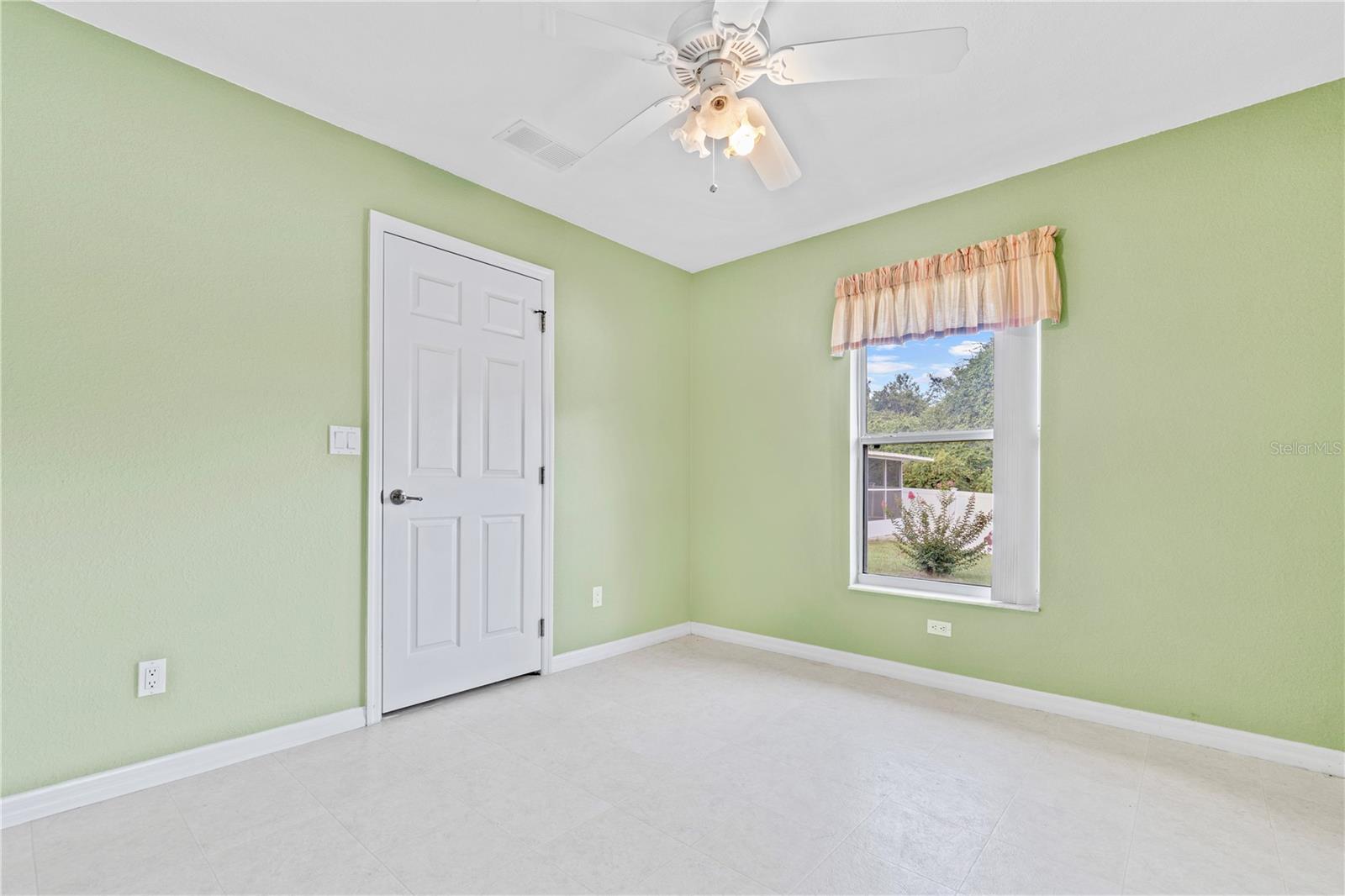 Image 23 of 39 For 10151 41st Terrace