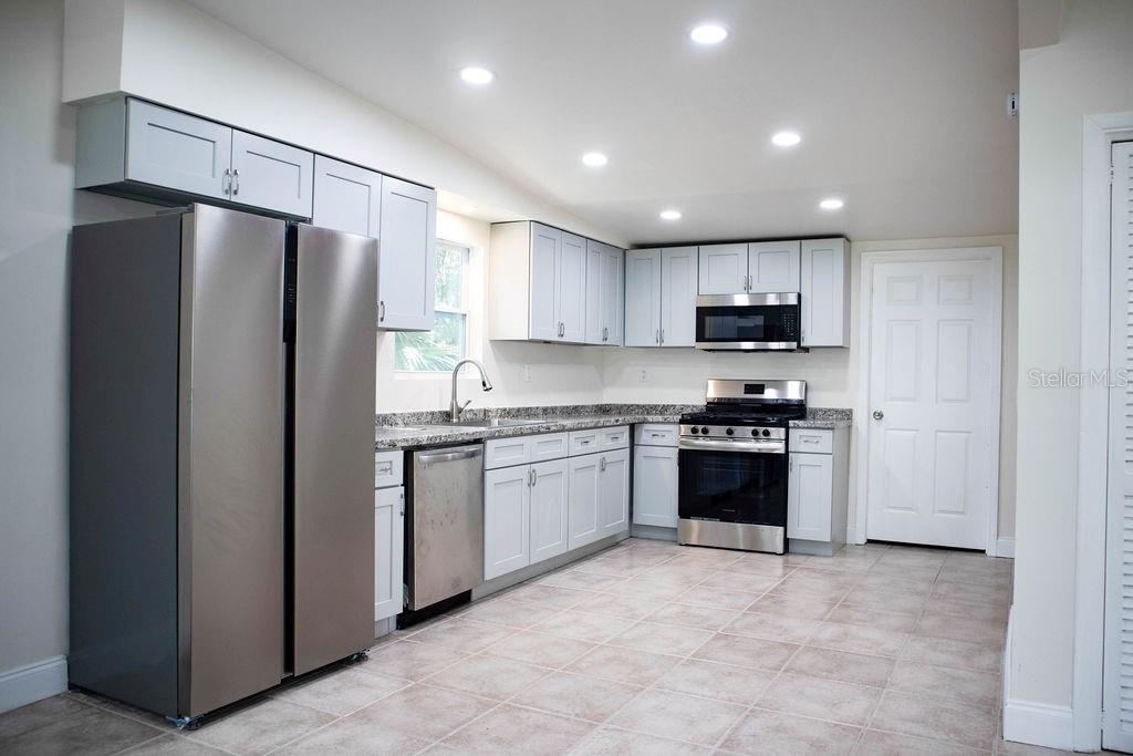 Image 4 of 23 For 3015 13th Drive