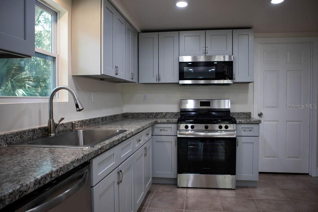 Image 6 of 23 For 3015 13th Drive