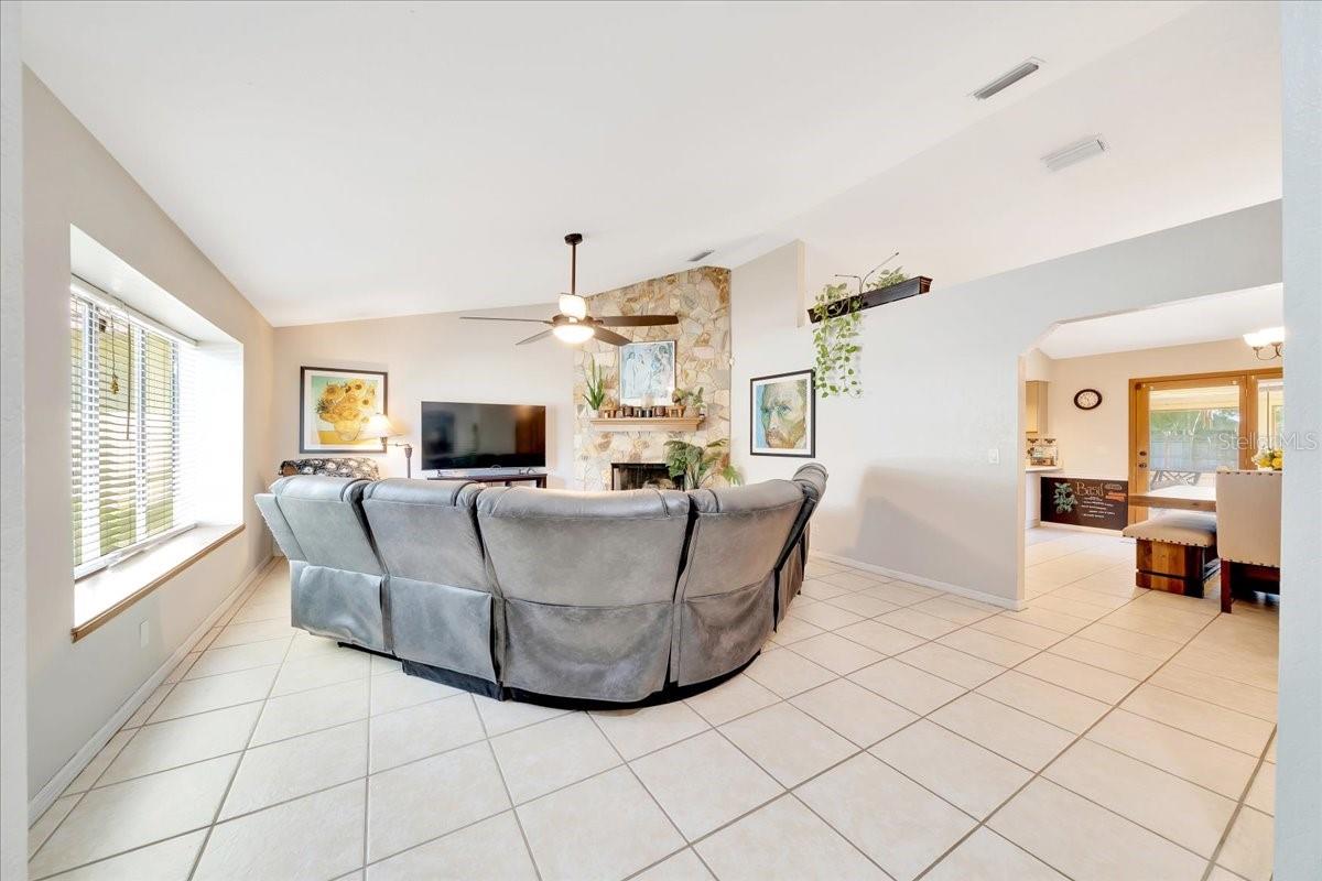 Image 4 of 59 For 3831 48th Street