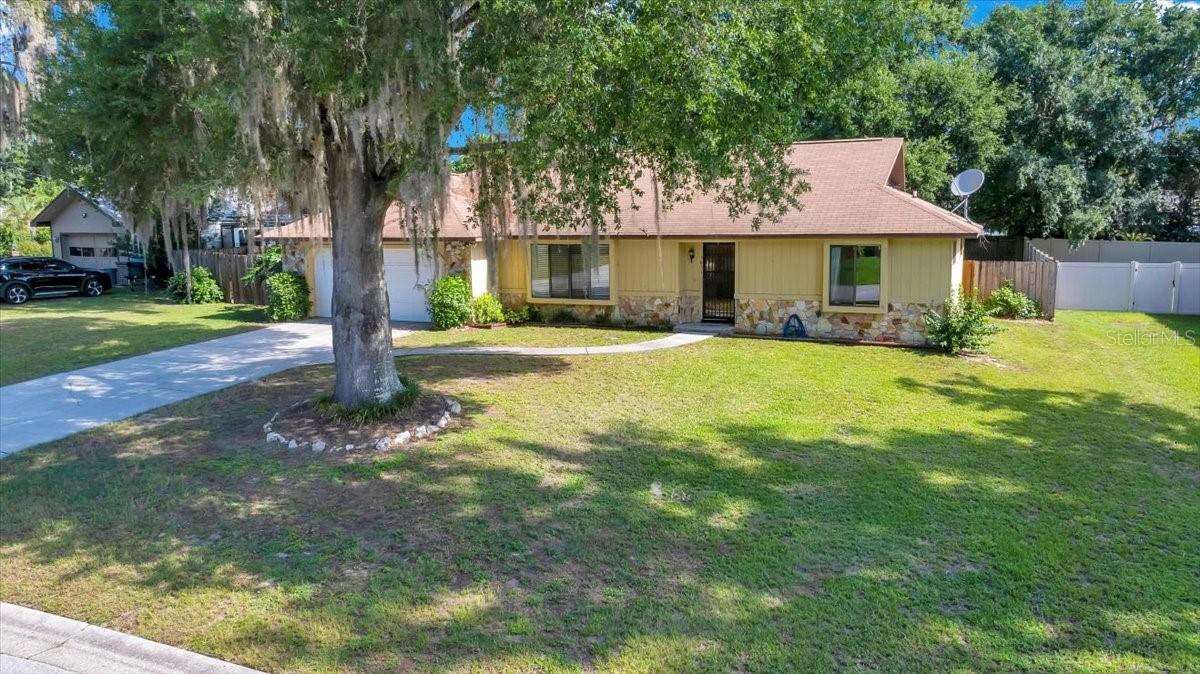 Image 40 of 59 For 3831 48th Street