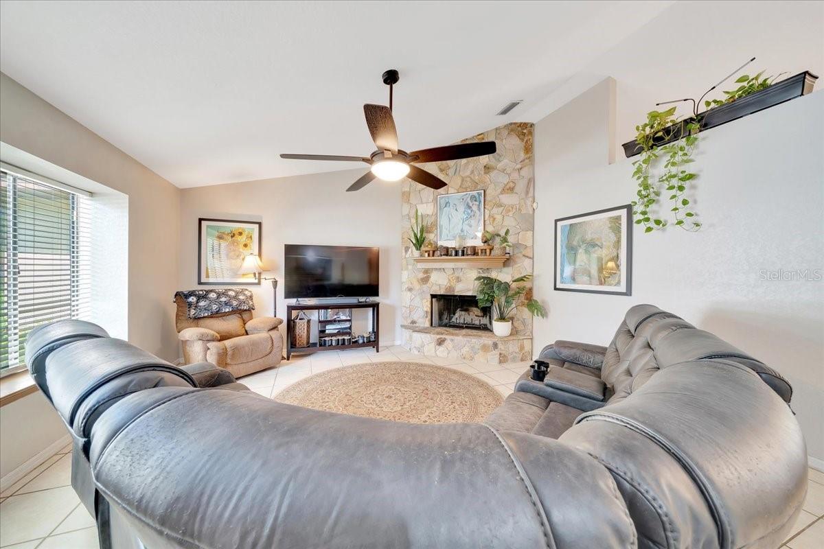 Image 5 of 59 For 3831 48th Street