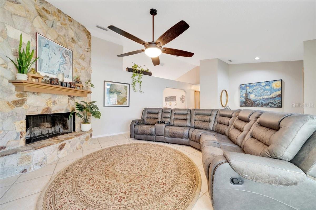 Image 6 of 59 For 3831 48th Street