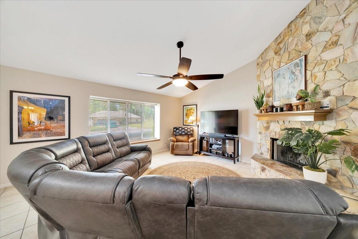 Image 7 of 59 For 3831 48th Street