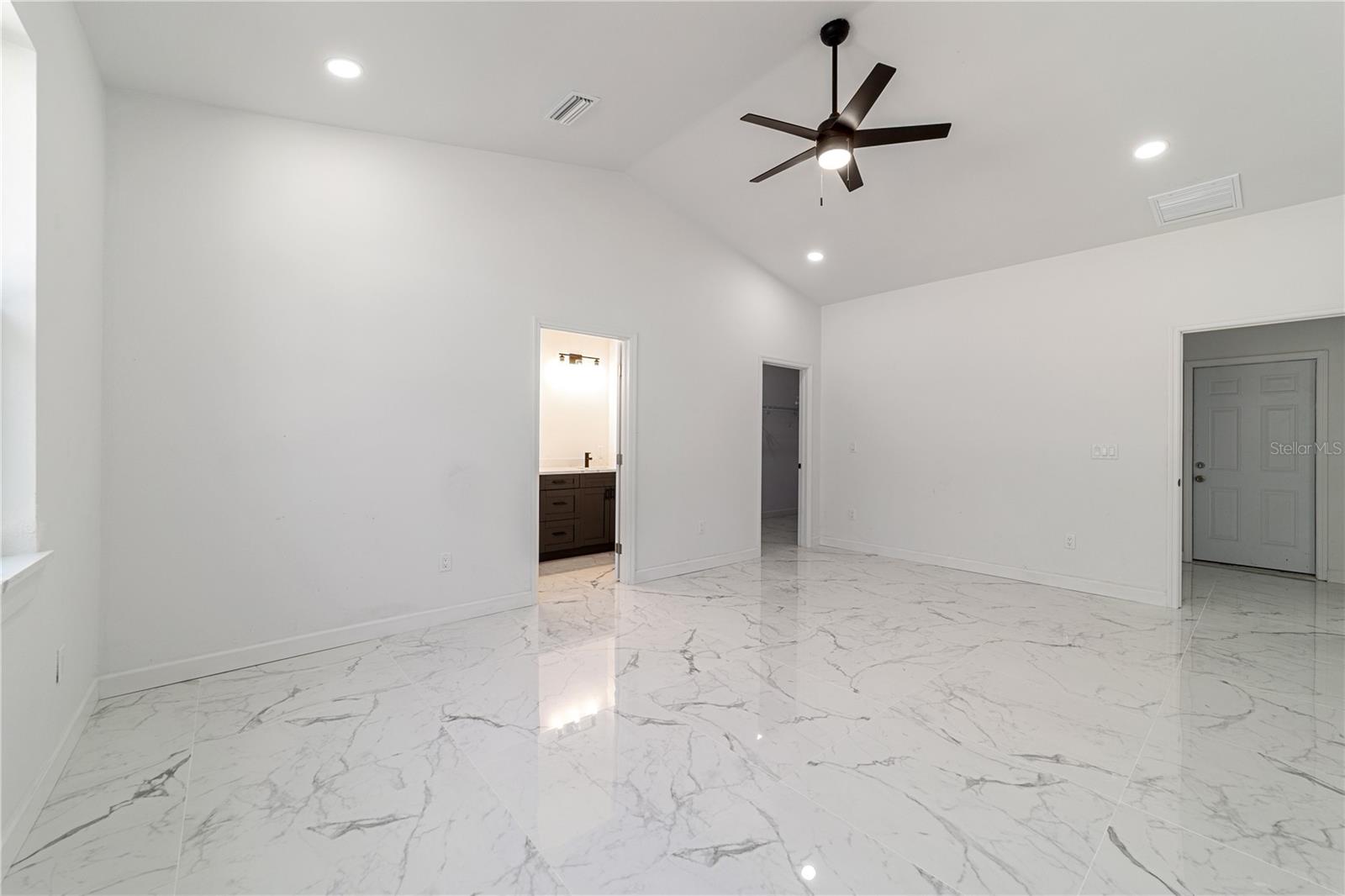 Image 6 of 23 For 13741 81st Circle