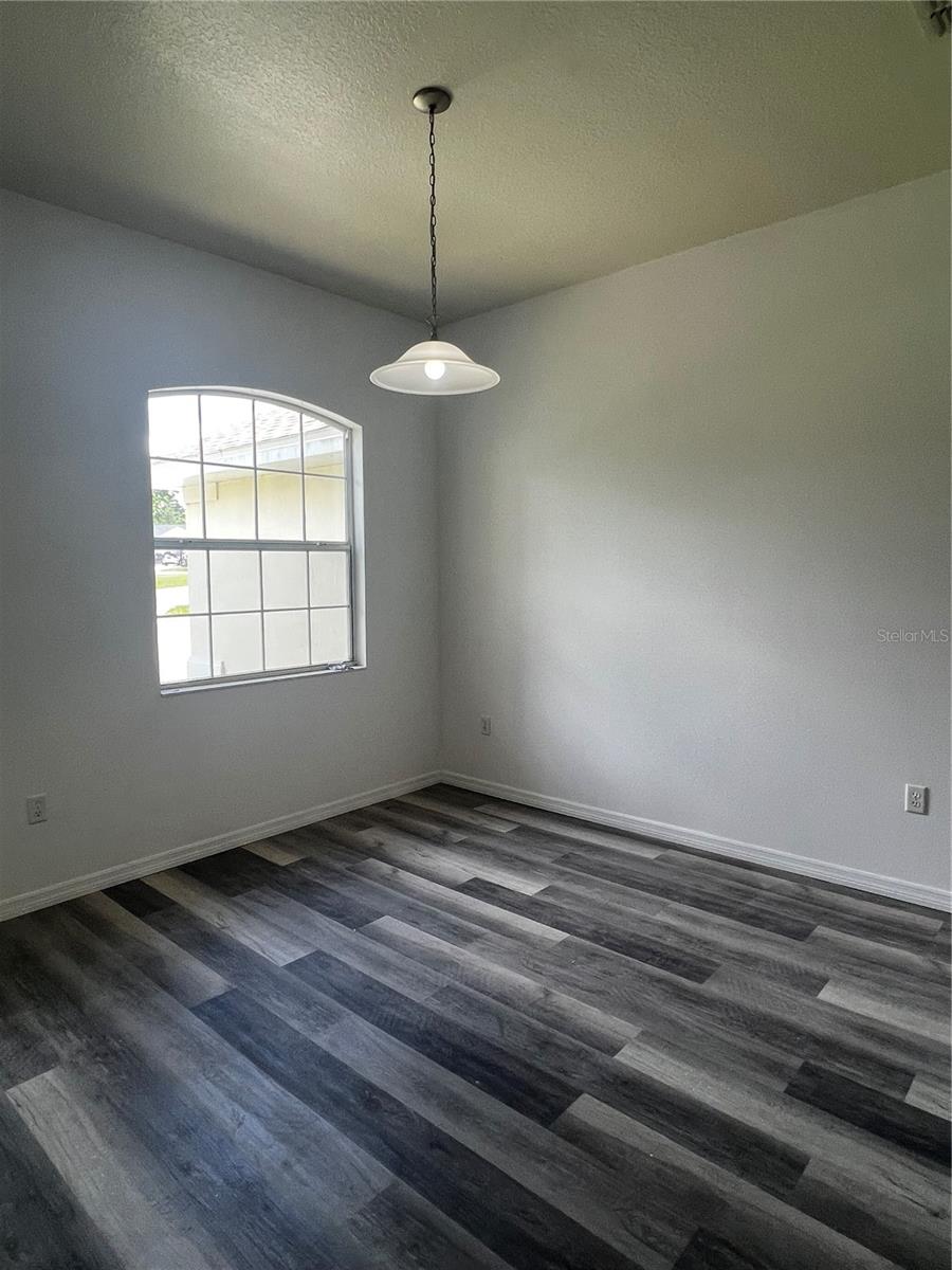 Image 16 of 67 For 3858 161st Street