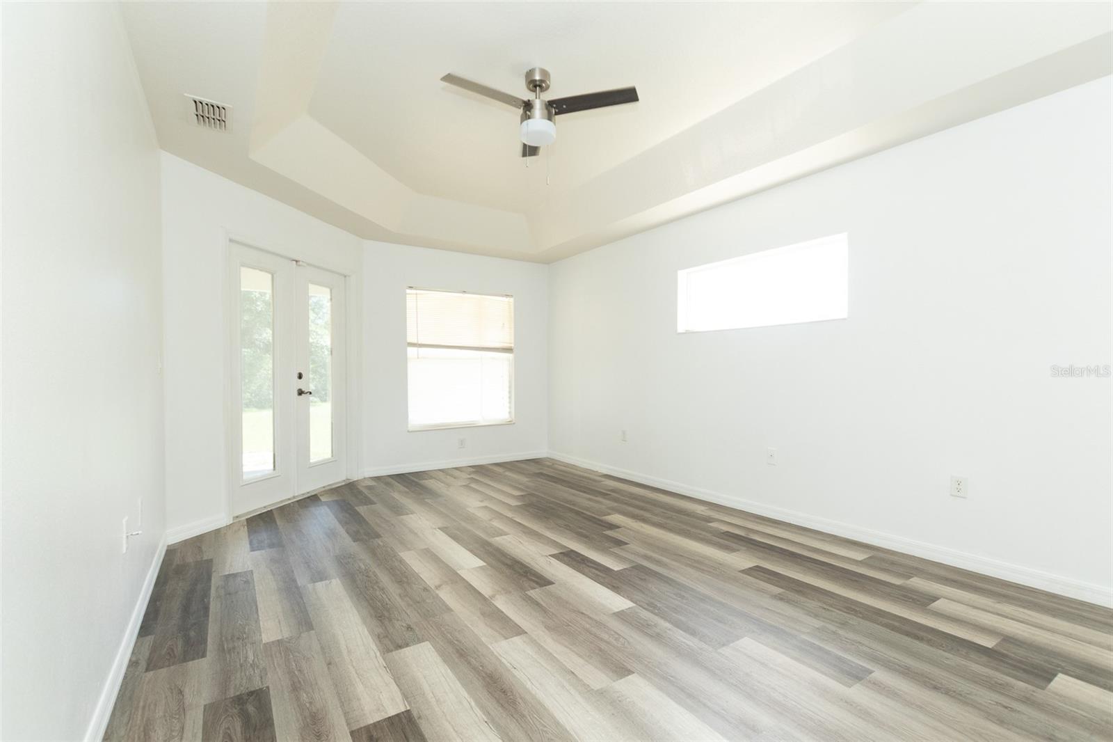 Image 33 of 67 For 3858 161st Street