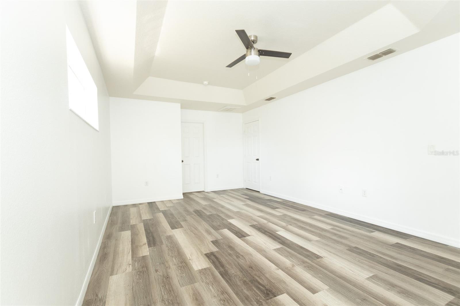 Image 34 of 67 For 3858 161st Street