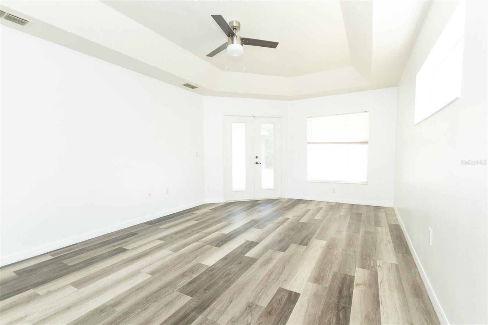 Image 38 of 67 For 3858 161st Street