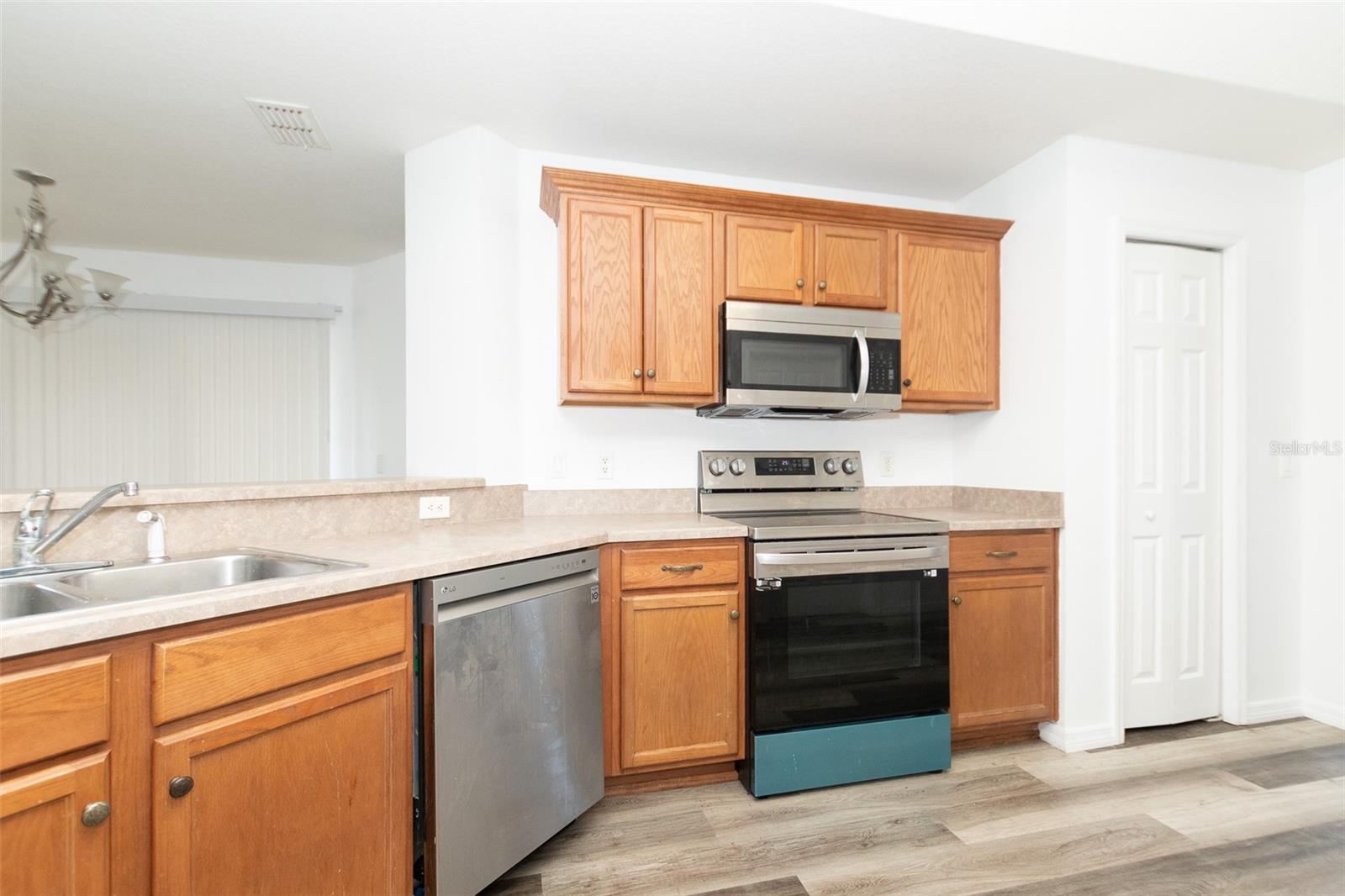 Image 51 of 67 For 3858 161st Street