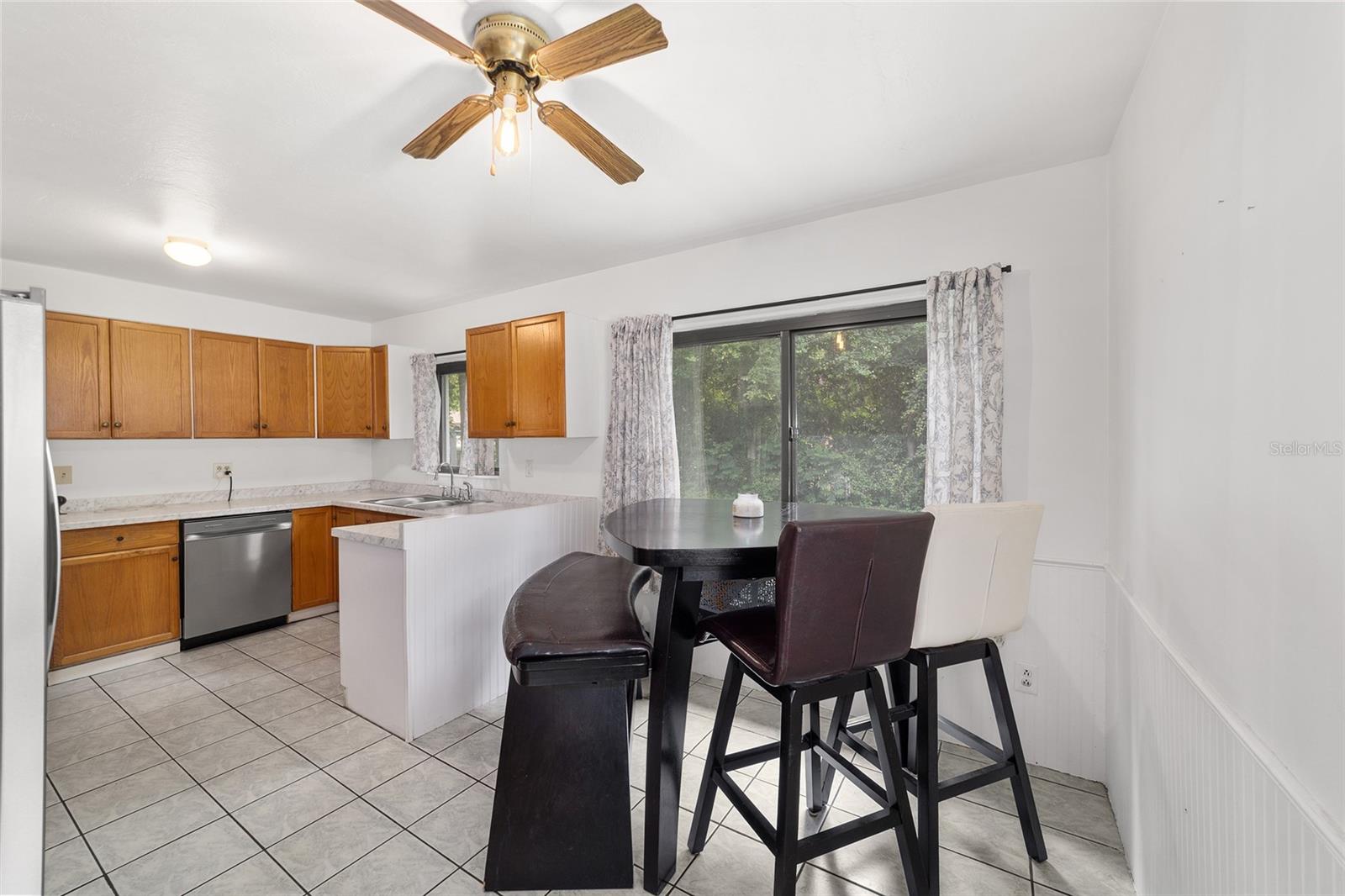 Image 18 of 40 For 2602 2nd Avenue