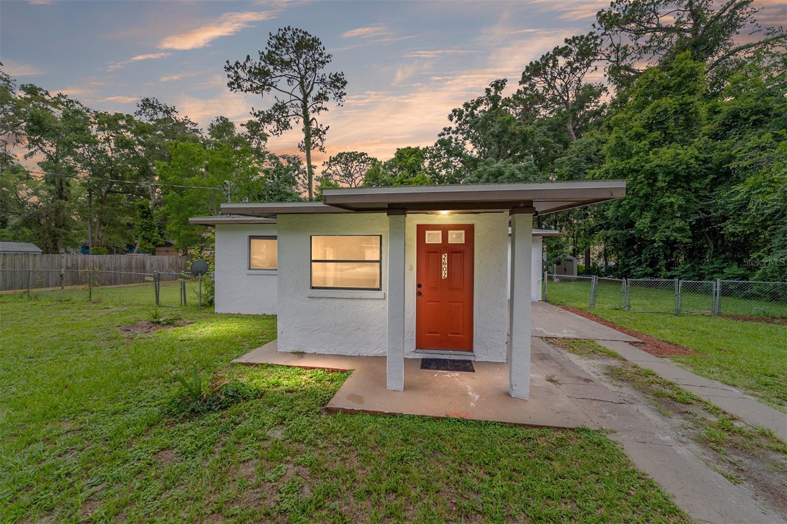 Image 2 of 40 For 2602 2nd Avenue