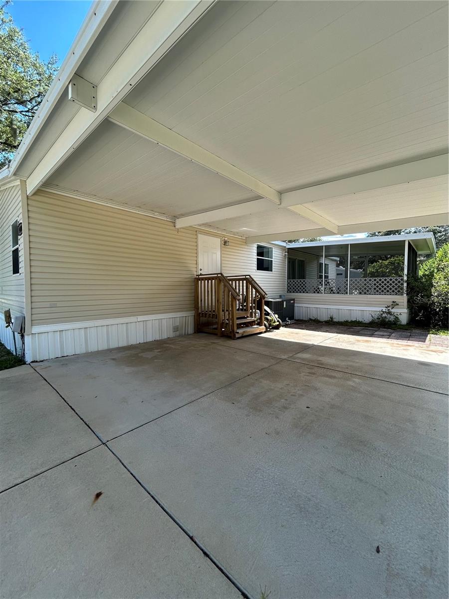 Image 22 of 45 For 9400 Sw 30th Ave