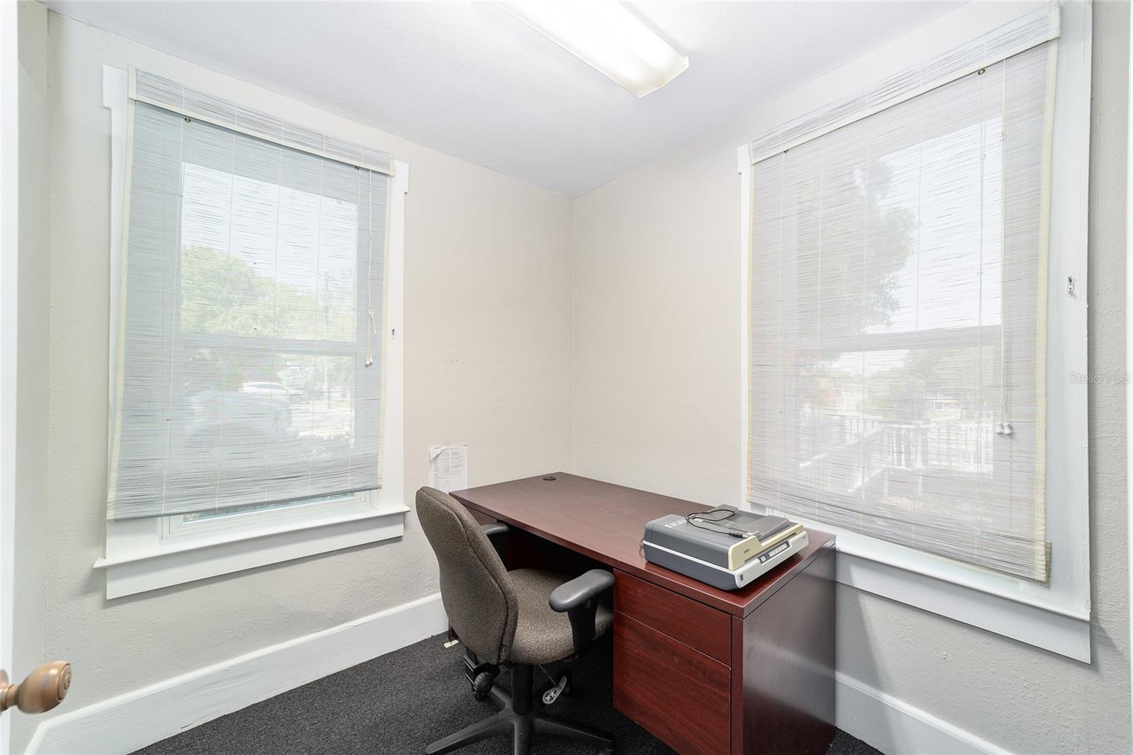 Image 17 of 44 For 1008 Silver Springs Boulevard