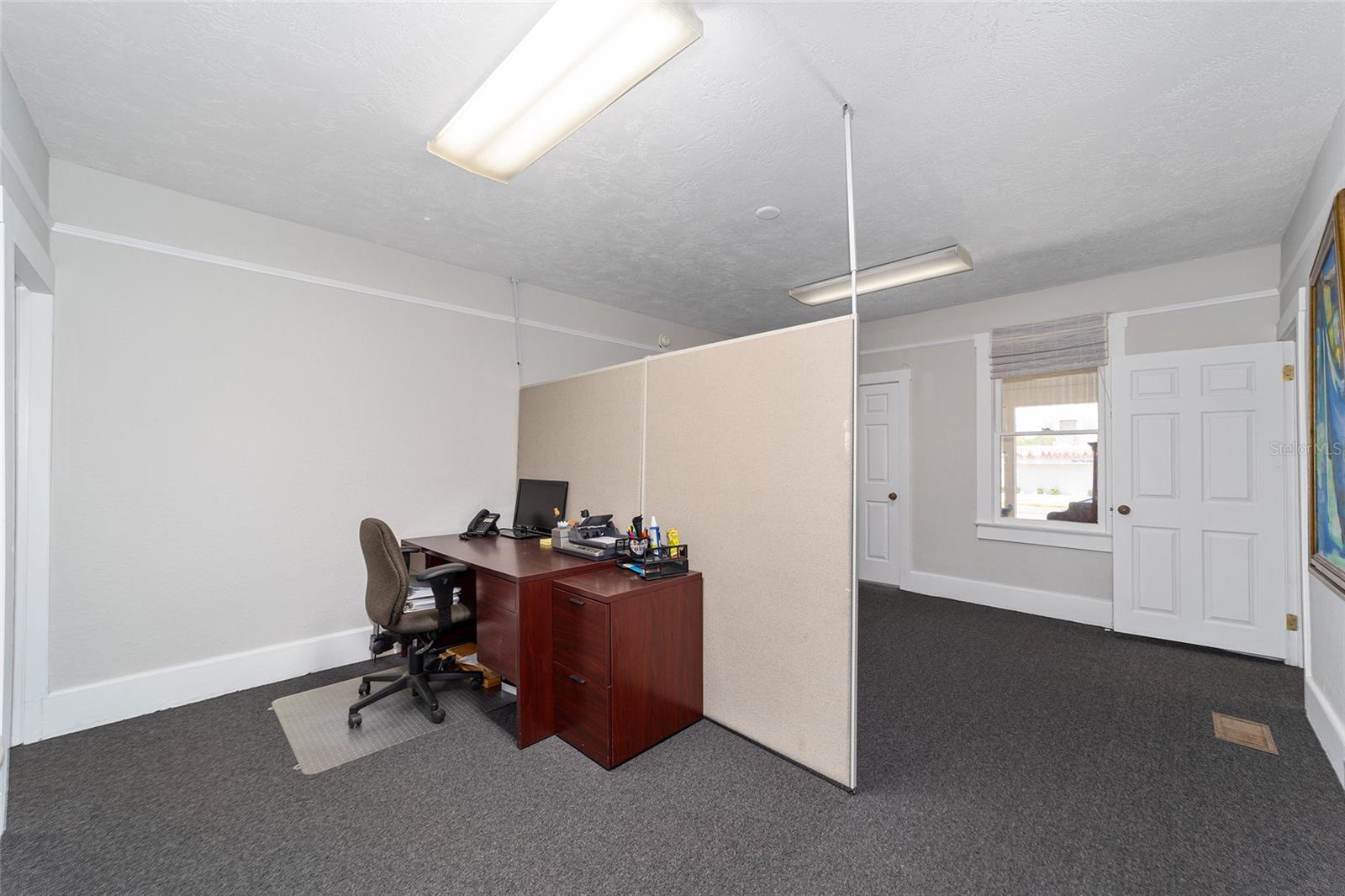 Image 4 of 44 For 1008 Silver Springs Boulevard