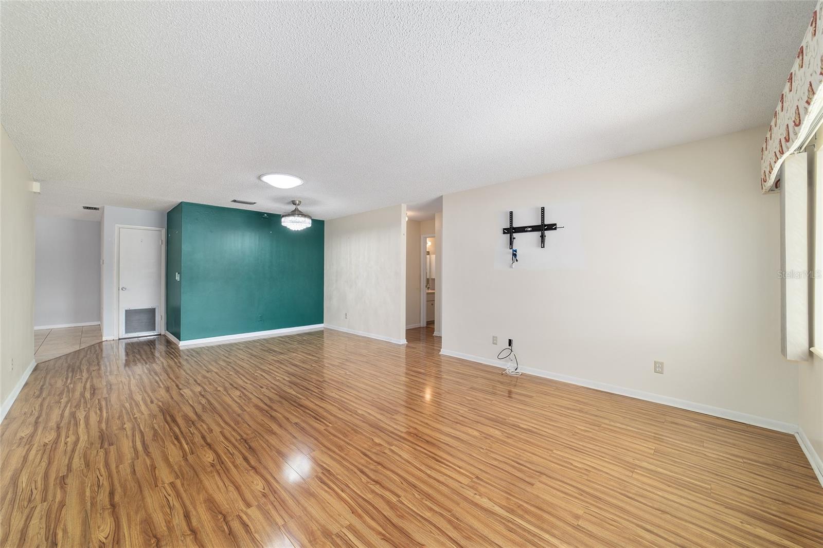 Image 11 of 61 For 8881 94th Street E