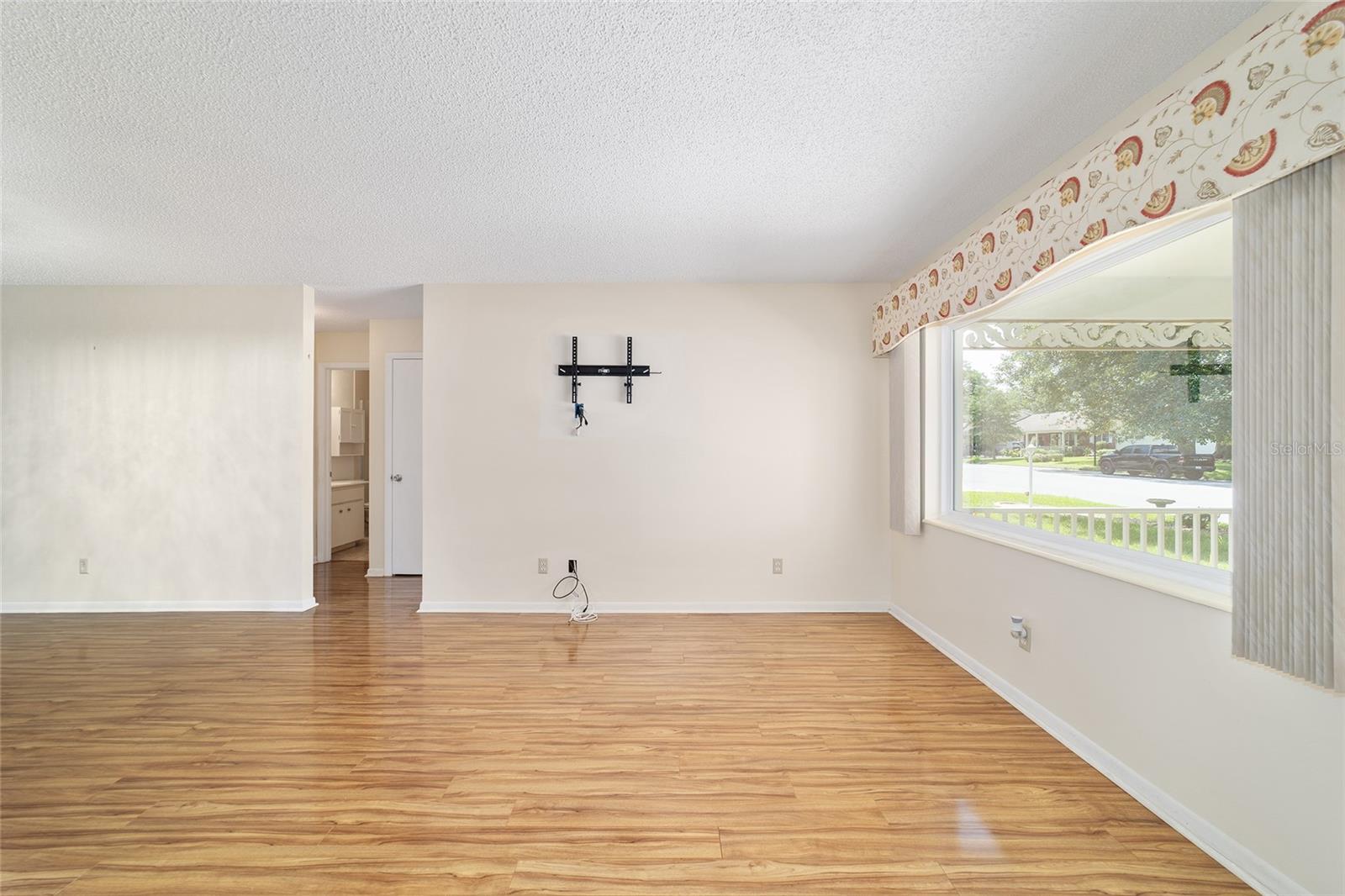 Image 15 of 61 For 8881 94th Street E