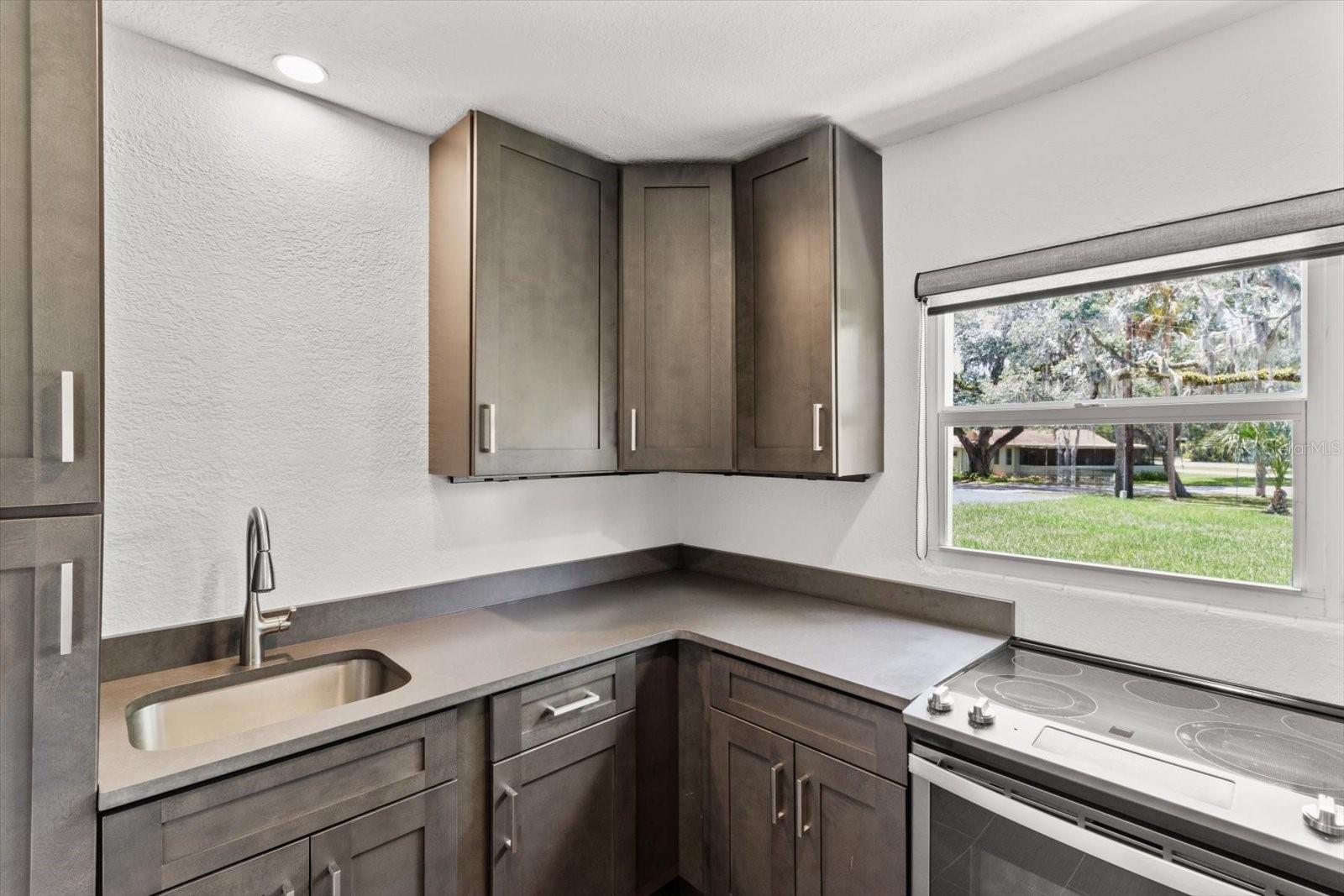 Image 37 of 46 For 407 1st Street