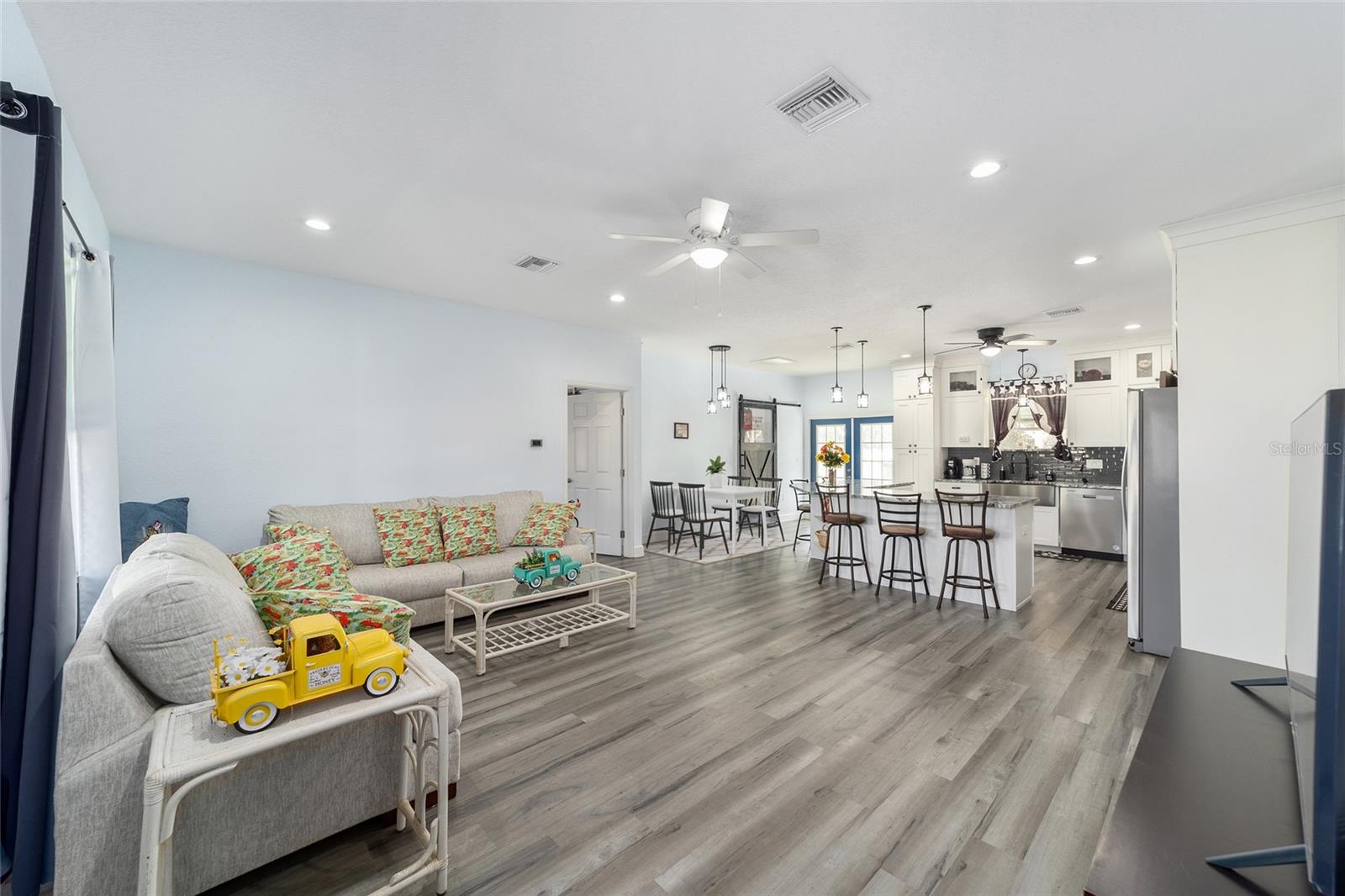 Image 15 of 33 For 13470 95th Street