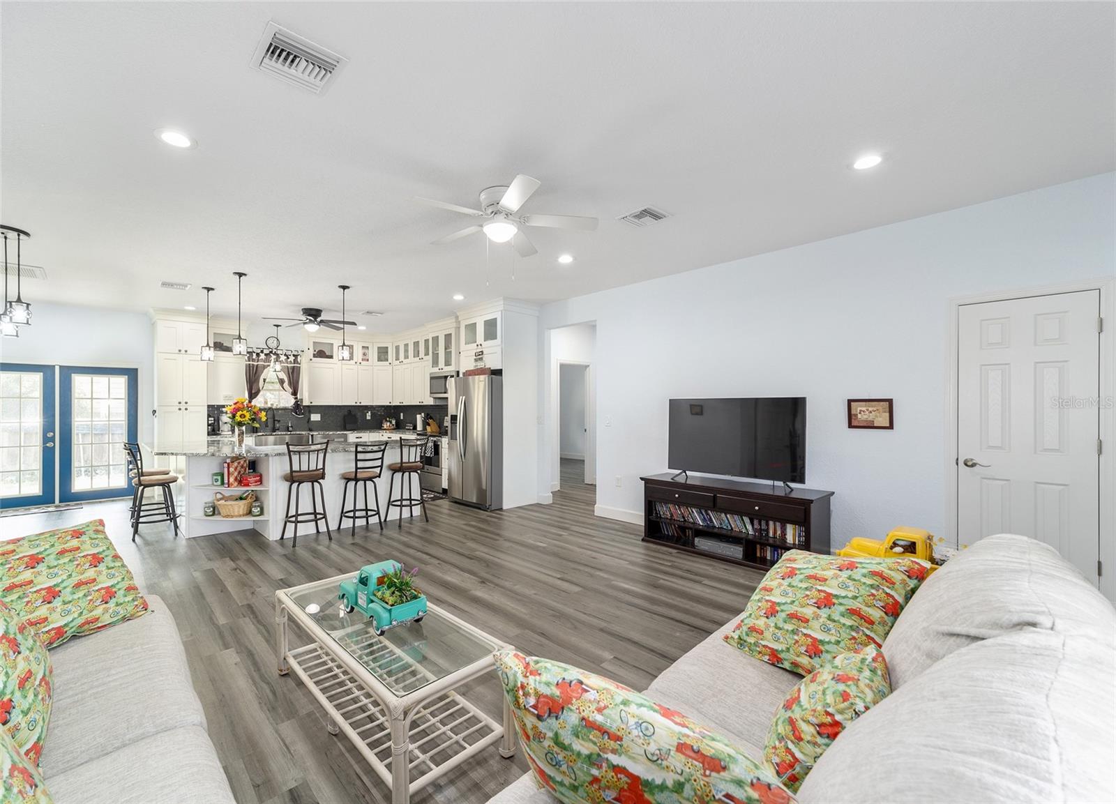 Image 17 of 33 For 13470 95th Street