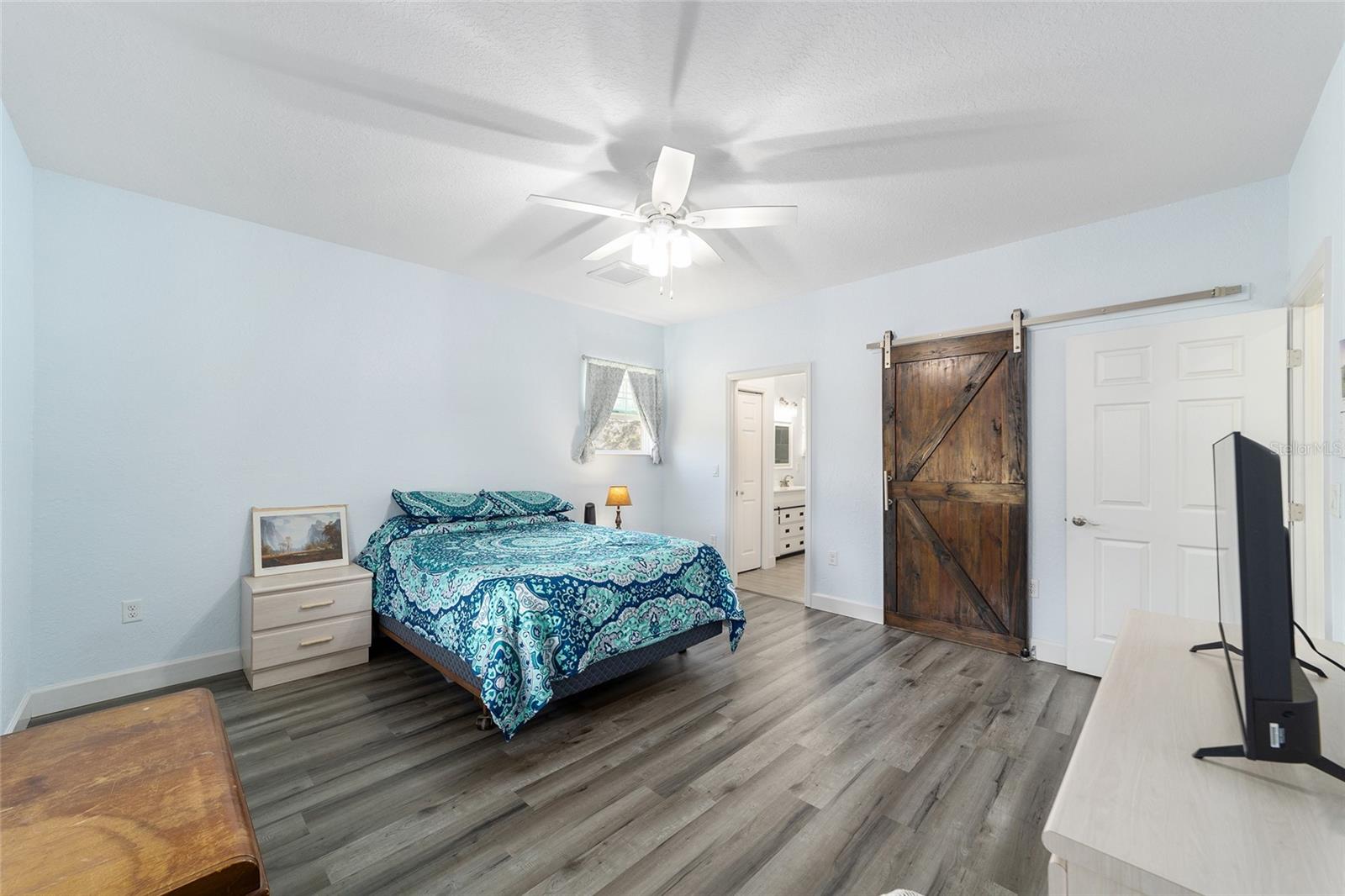 Image 23 of 33 For 13470 95th Street