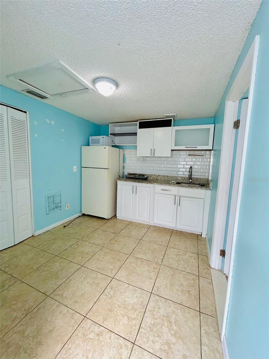 Image 42 of 53 For 6806 Monique Avenue