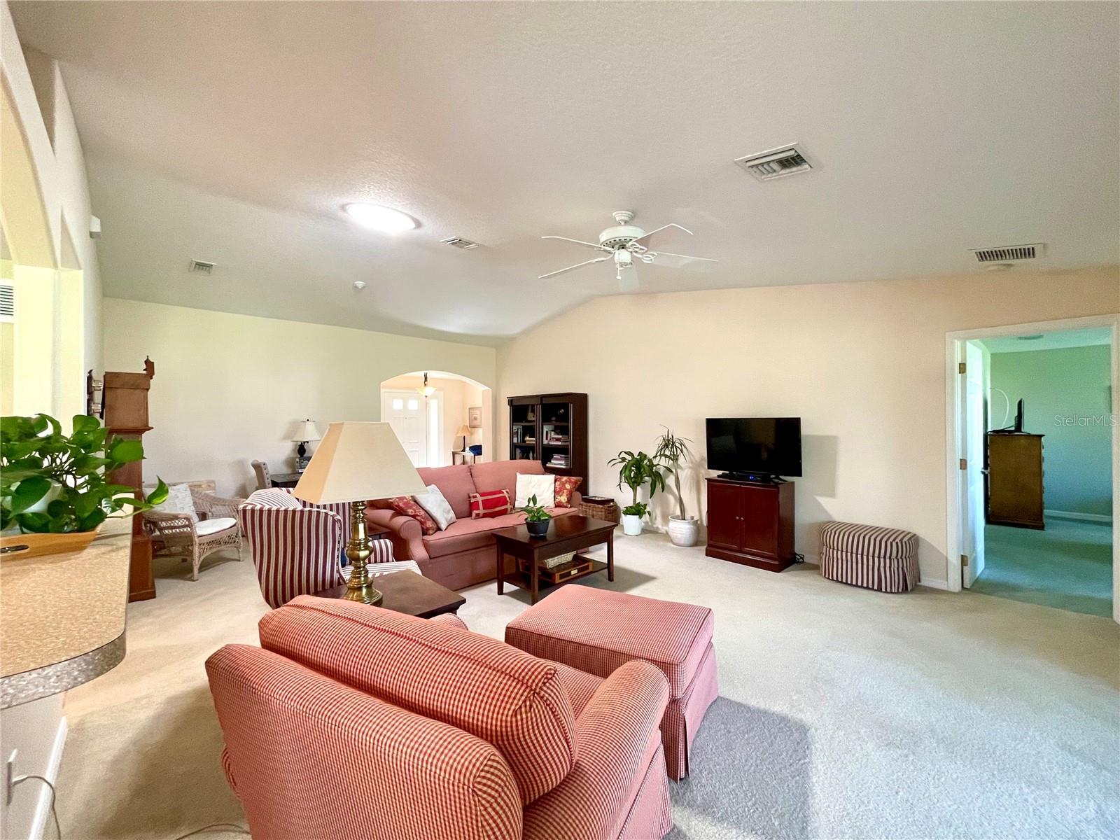 Image 15 of 67 For 15822 16th Avenue Road
