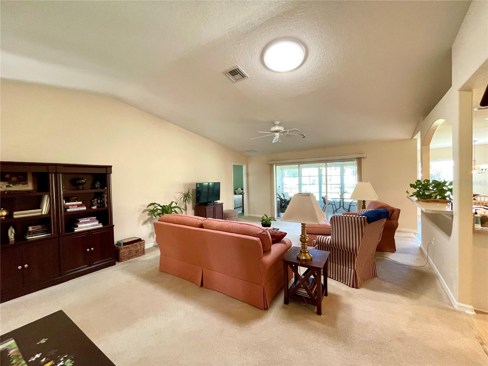 Image 23 of 67 For 15822 16th Avenue Road