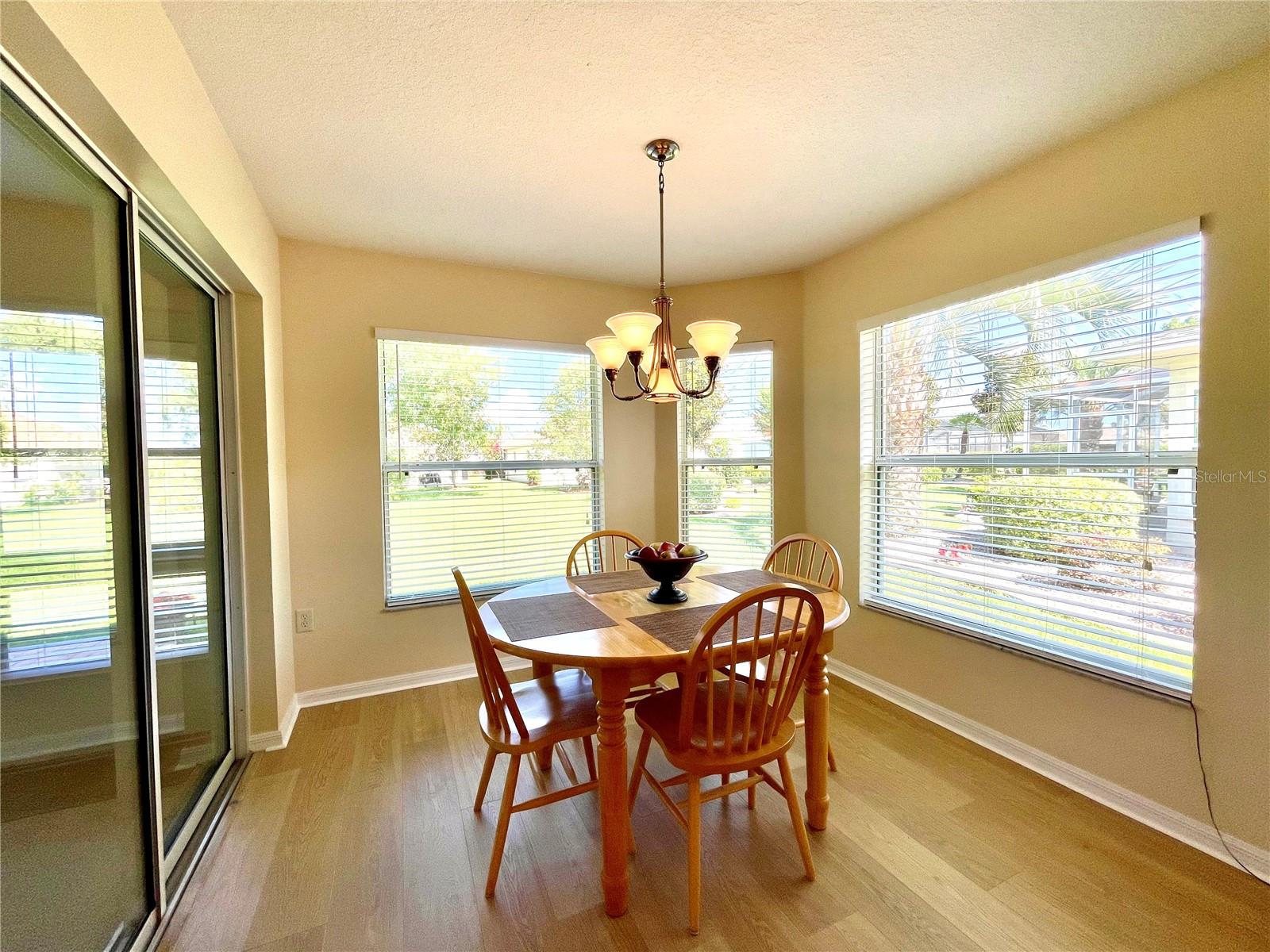 Image 30 of 67 For 15822 16th Avenue Road