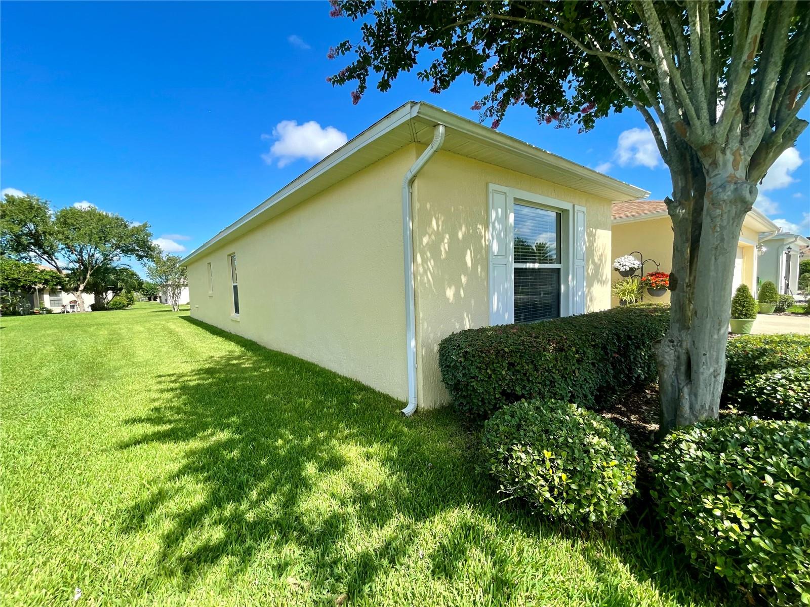 Image 5 of 67 For 15822 16th Avenue Road