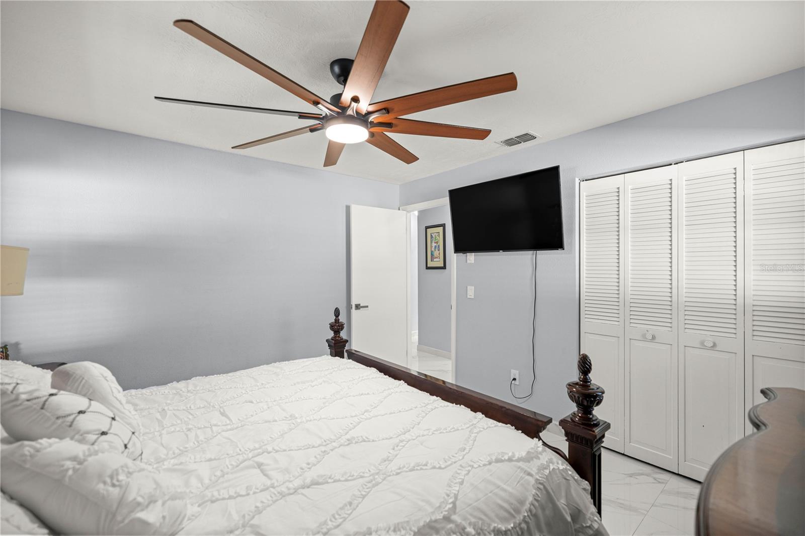 Image 16 of 36 For 2201 45th Street