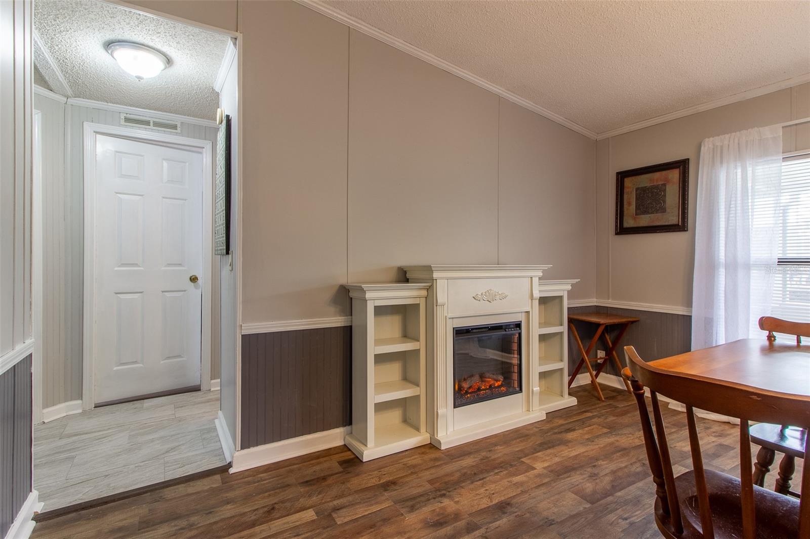 Image 11 of 63 For 25836 Manhattan Lane