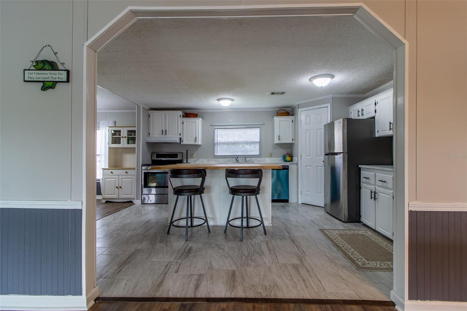 Image 16 of 63 For 25836 Manhattan Lane