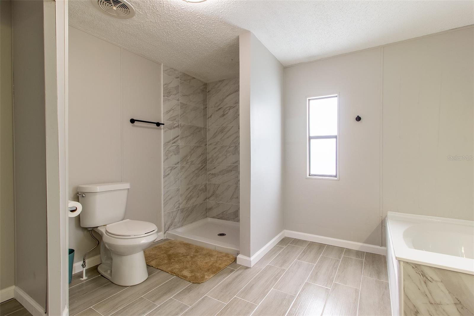 Image 31 of 63 For 25836 Manhattan Lane