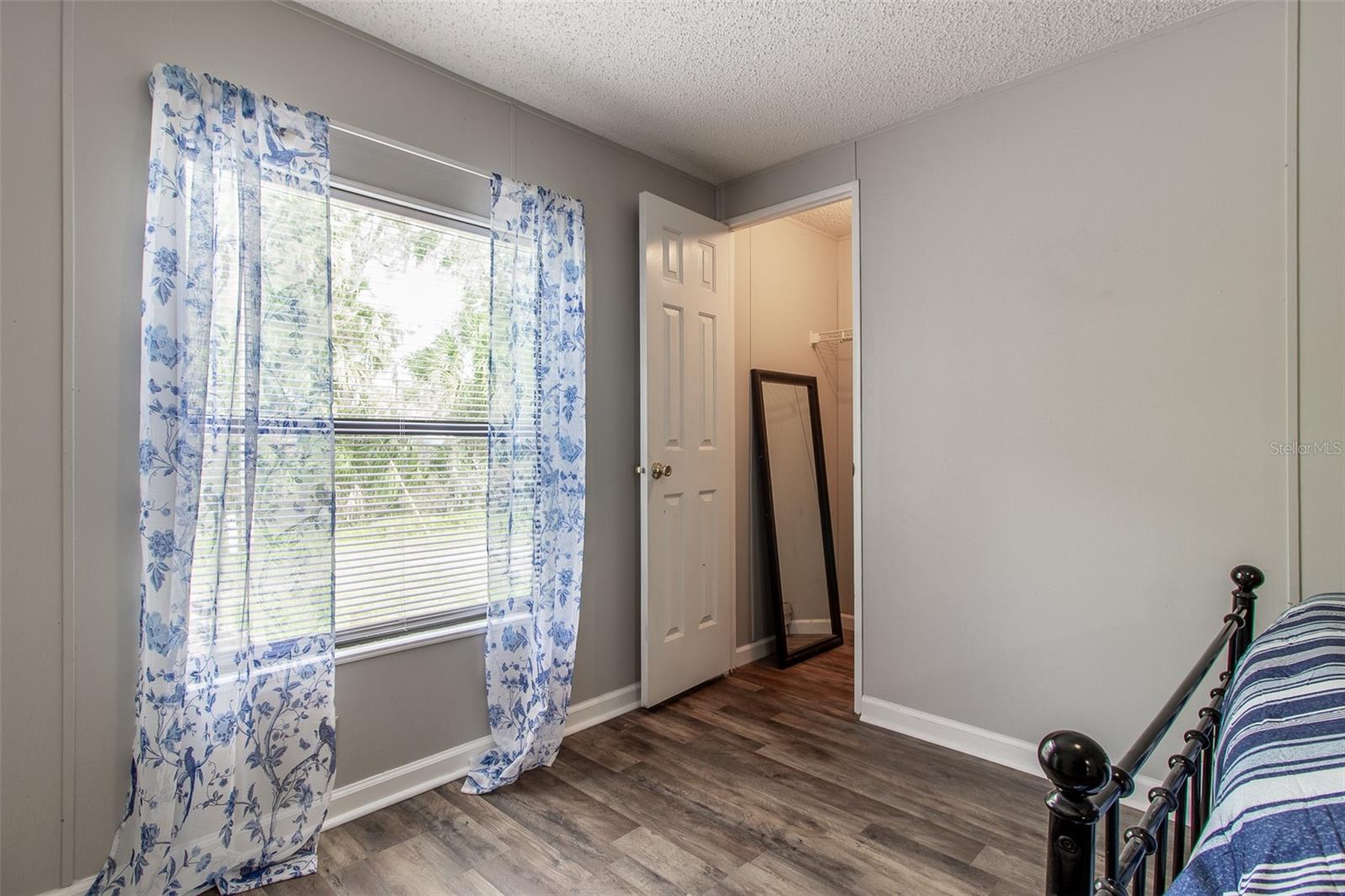 Image 36 of 63 For 25836 Manhattan Lane