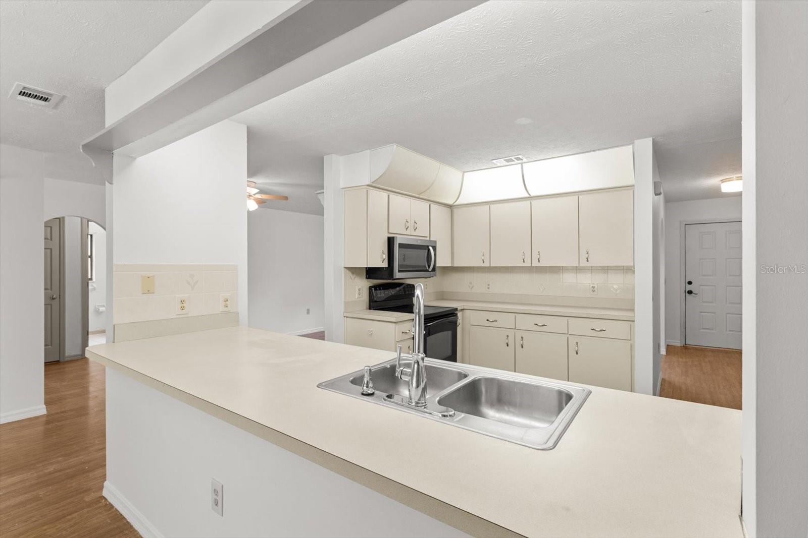Listing photo id 14 for 8624 Dove Orchid Drive