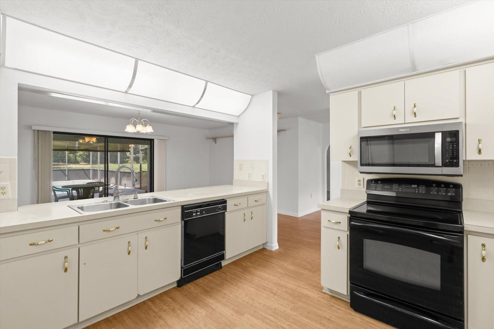 Listing photo id 16 for 8624 Dove Orchid Drive