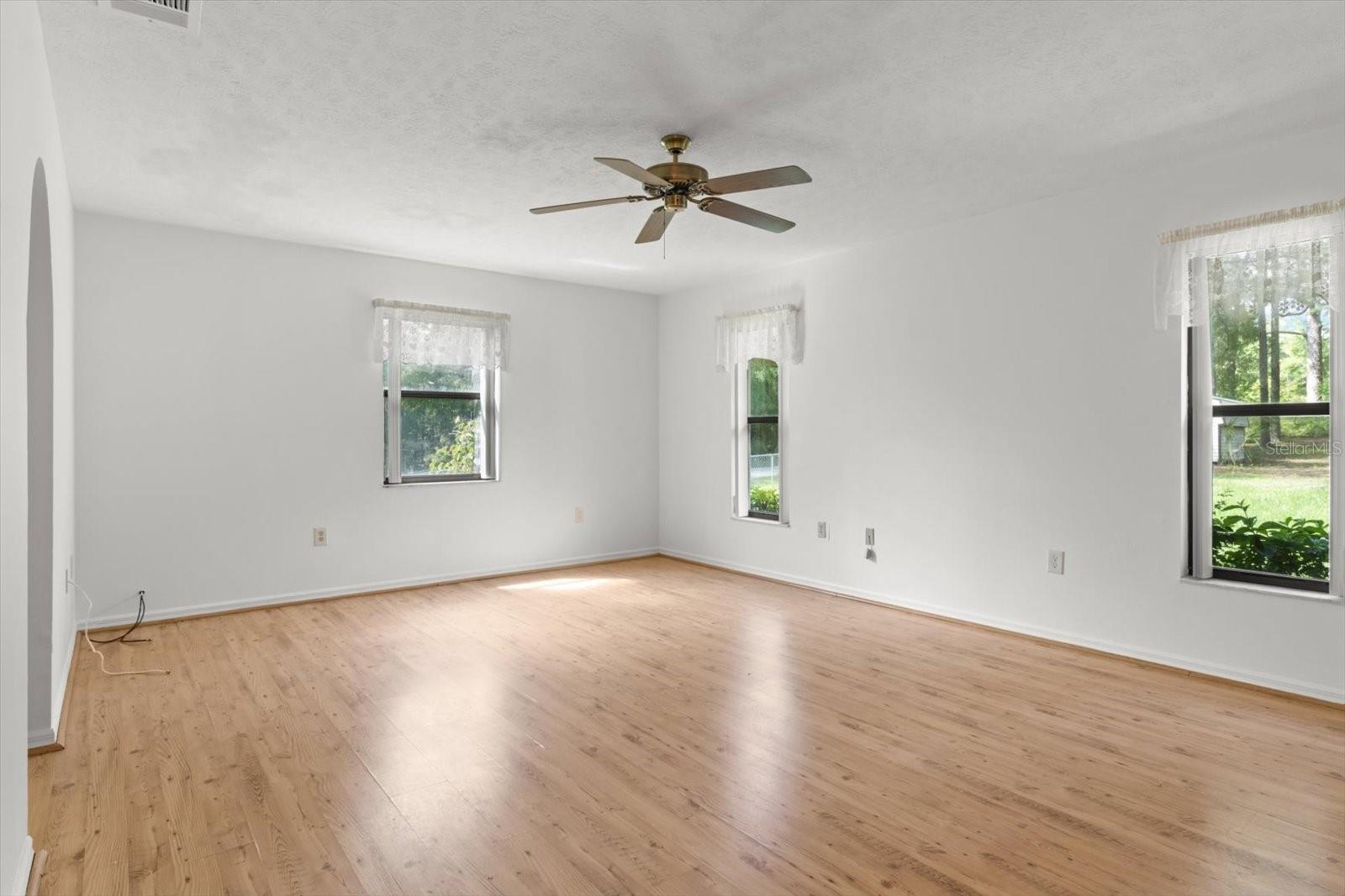 Listing photo id 19 for 8624 Dove Orchid Drive