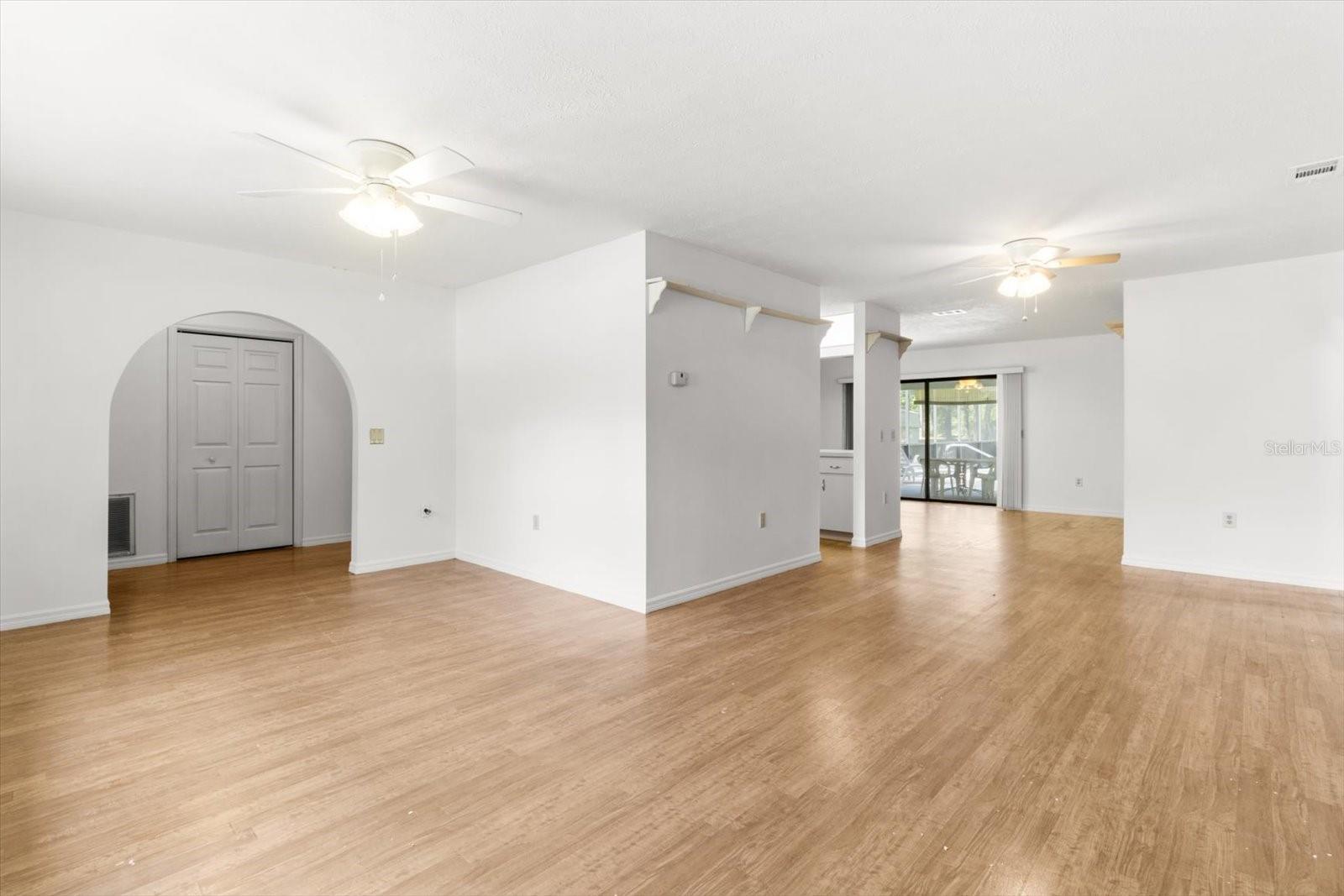 Listing photo id 5 for 8624 Dove Orchid Drive