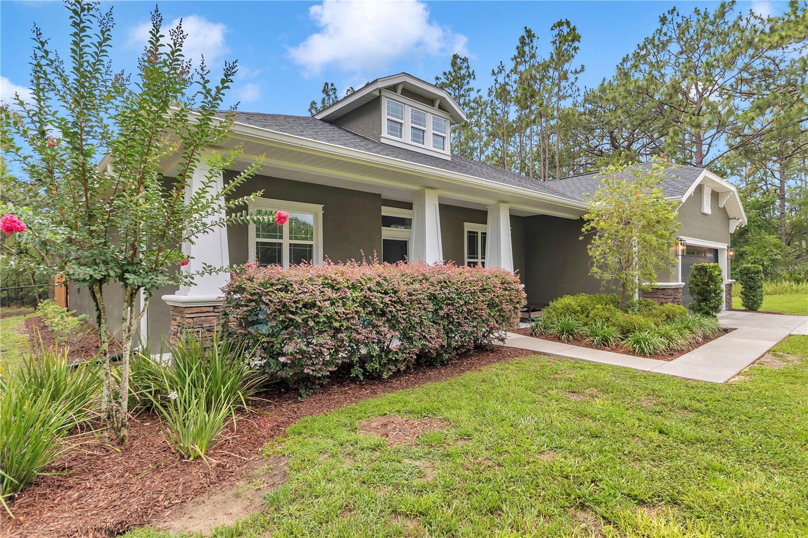 Listing photo id 14 for 3196 Mustang Boulevard