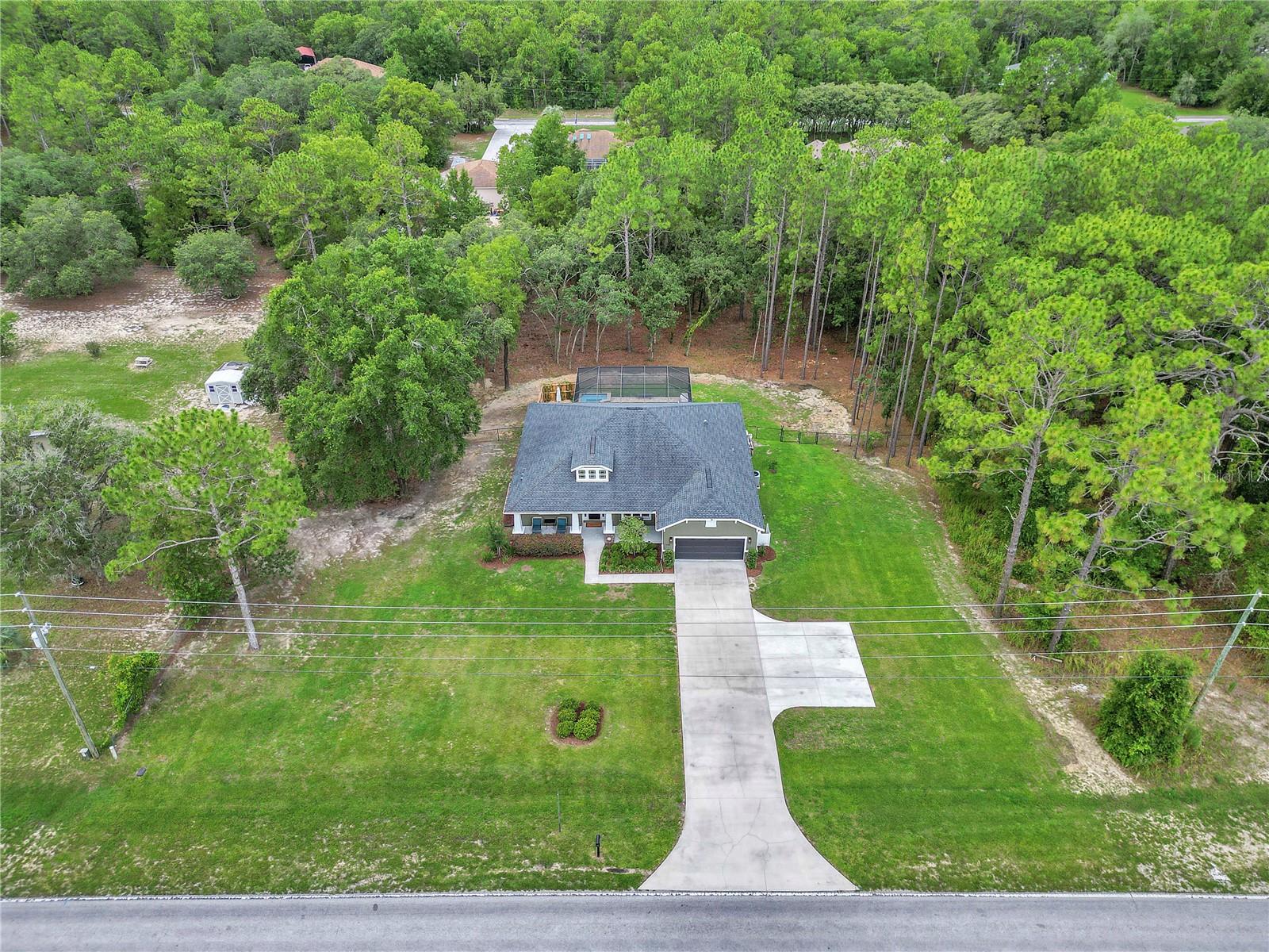 Listing photo id 1 for 3196 Mustang Boulevard