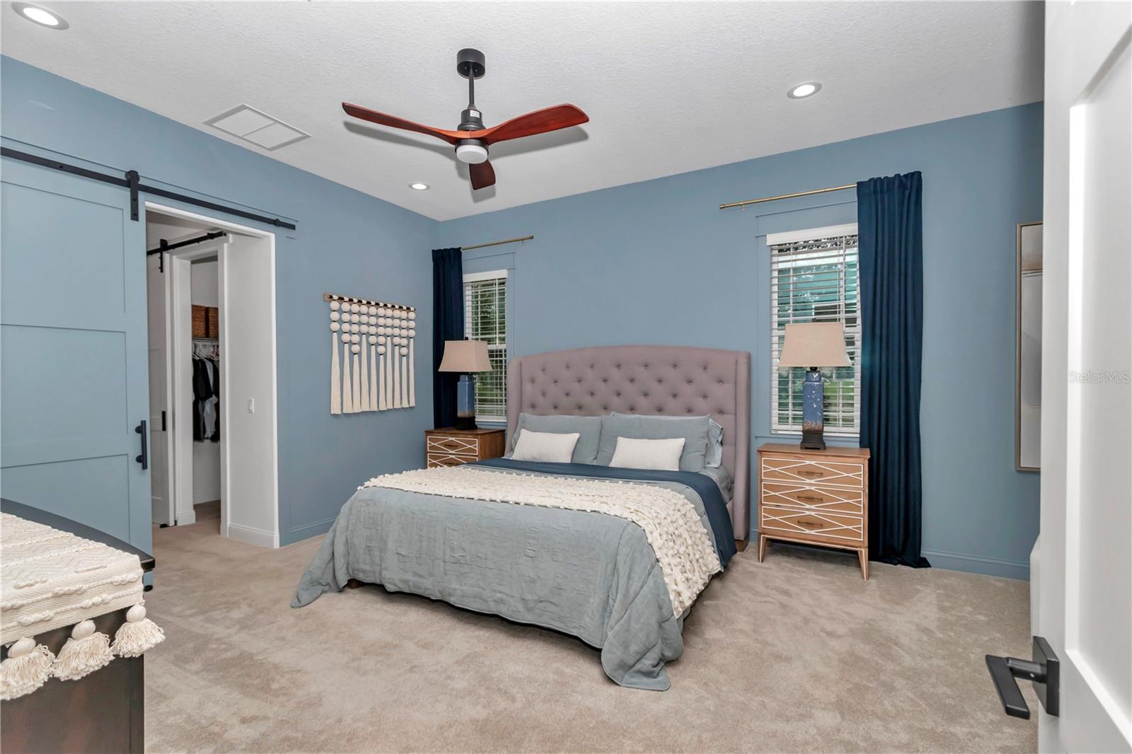 Listing photo id 29 for 3196 Mustang Boulevard