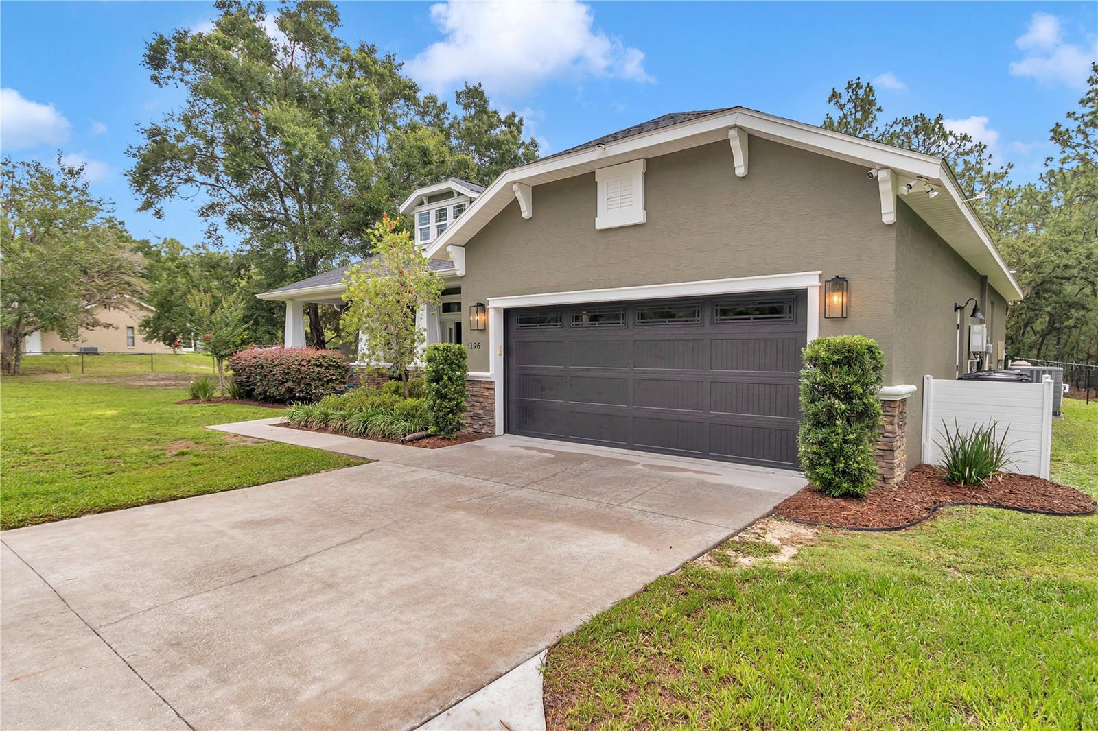 Listing photo id 53 for 3196 Mustang Boulevard