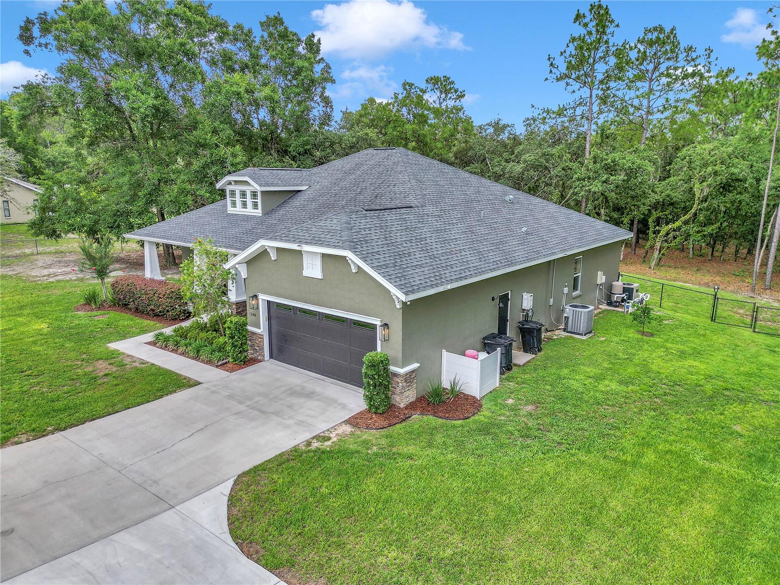 Listing photo id 55 for 3196 Mustang Boulevard