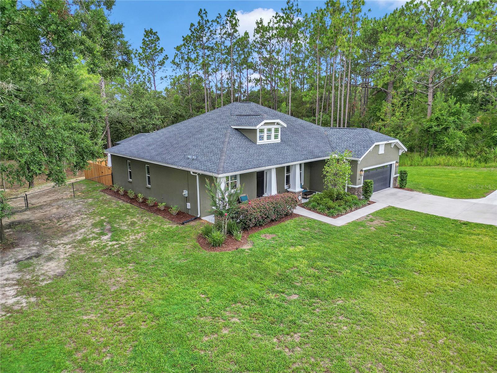 Listing photo id 56 for 3196 Mustang Boulevard