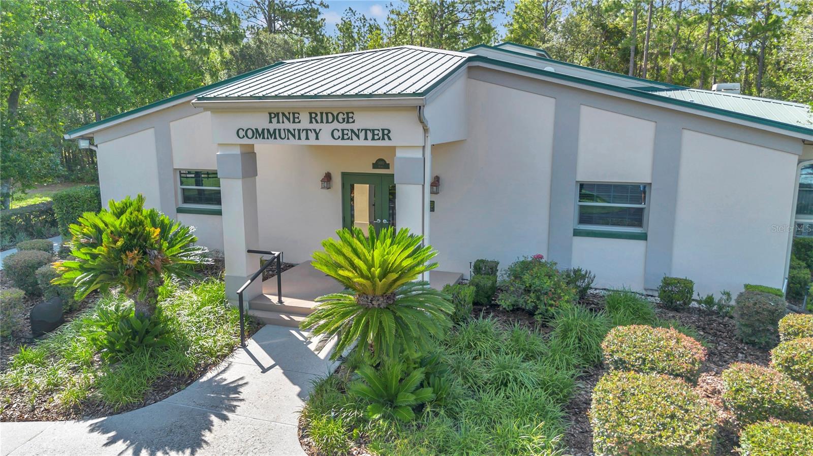 Listing photo id 69 for 3196 Mustang Boulevard