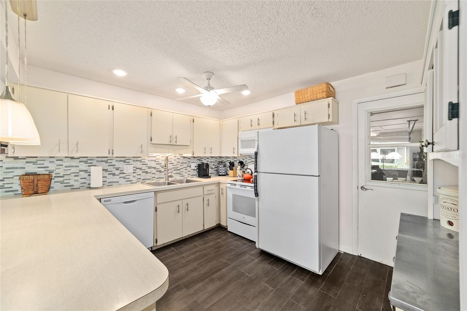 Image 31 of 54 For 8677 95th Lane A