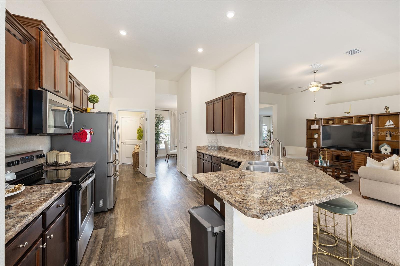 Image 16 of 44 For 9562 45th Avenue